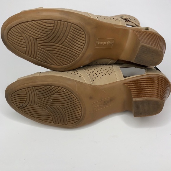 Lazer Cut bootie heeled sandals size 10 WIDE - Picture 6 of 6